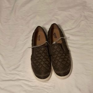 Mossimo 7.5 army green